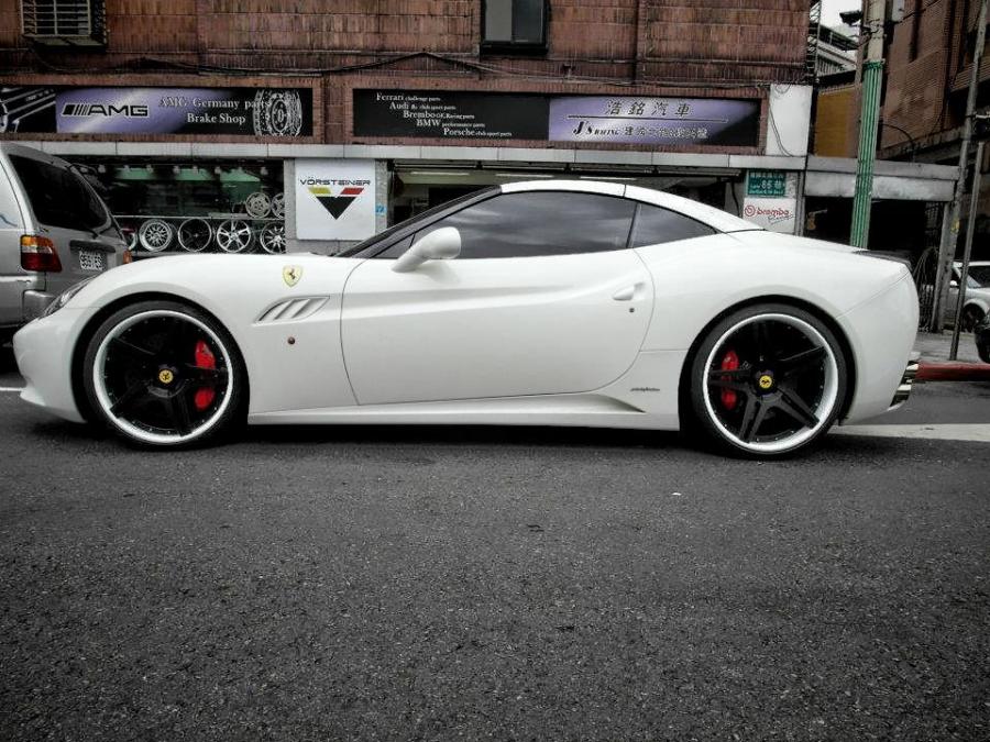  Ferrari California V-309 by Vorsteiner 2012 года  (фото 5 из 8)